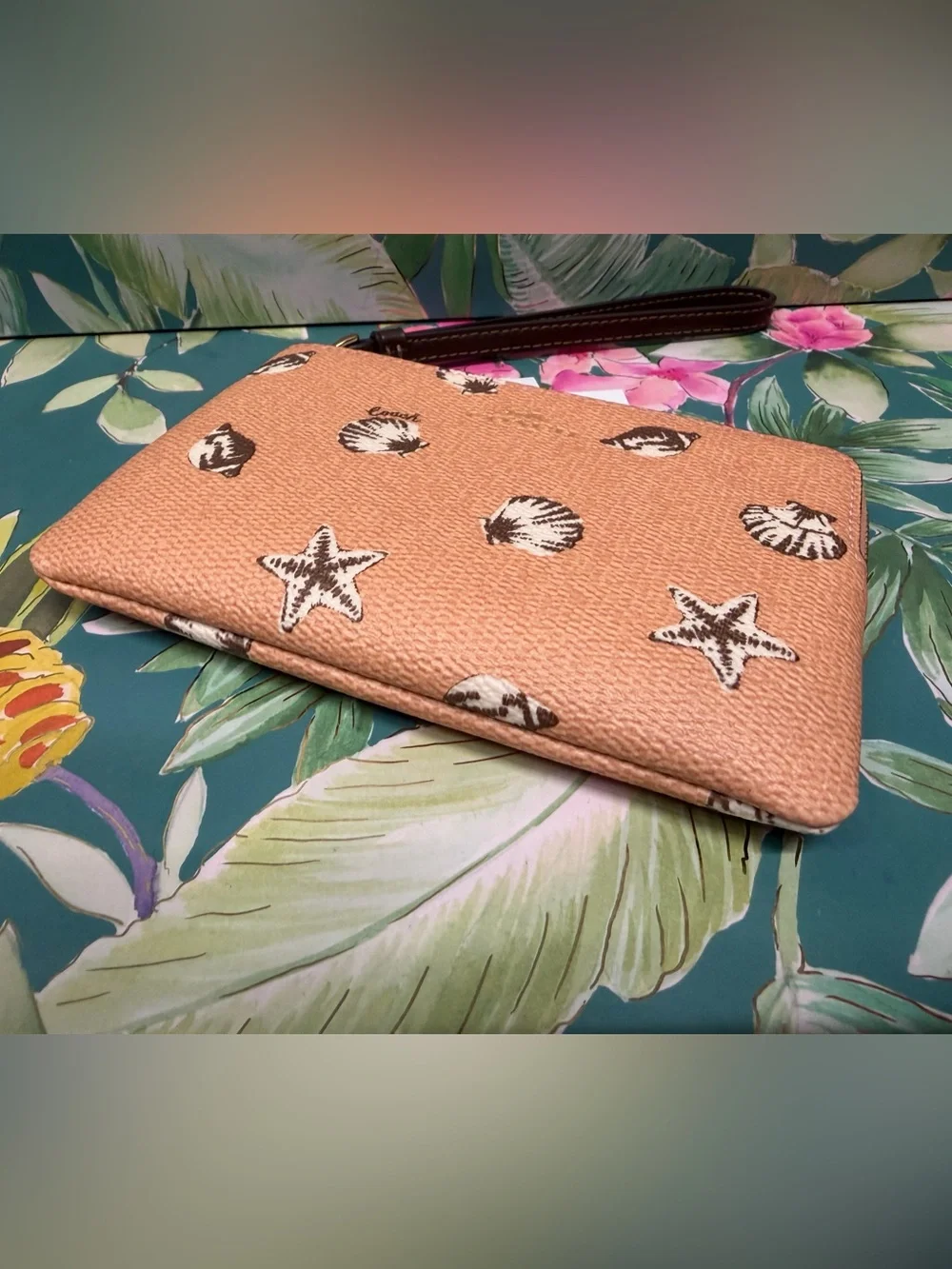 Coach Corner Zip Wristlet in Coral/Maple Seashell Print – NWT - Picture 7 of 11